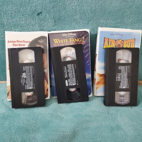 3 Walt Disney VHS Tapes, Air Bud, White Fang 2, Tom and Huck - Picture 3 of 3